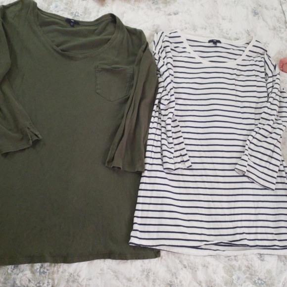 GAP Tops - 2 Gap boat neck tees